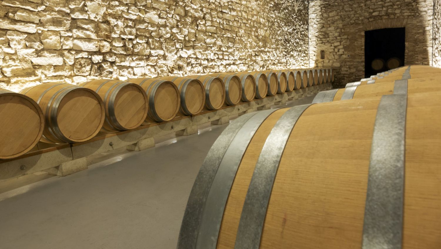 Solfitazione controllata: tecniche e strategie per un vino stabile senza eccessi di solfiti
